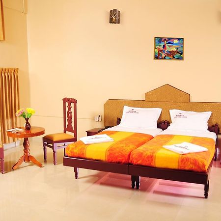 Hotel Nuhman Kondotty Bagian luar foto