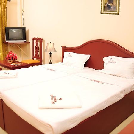 Hotel Nuhman Kondotty Bagian luar foto