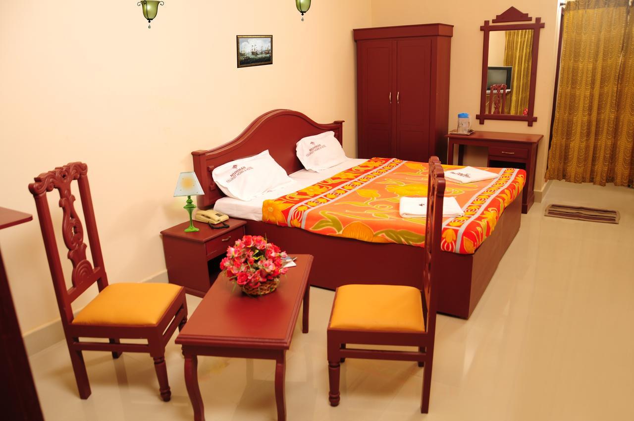 Hotel Nuhman Kondotty Bagian luar foto