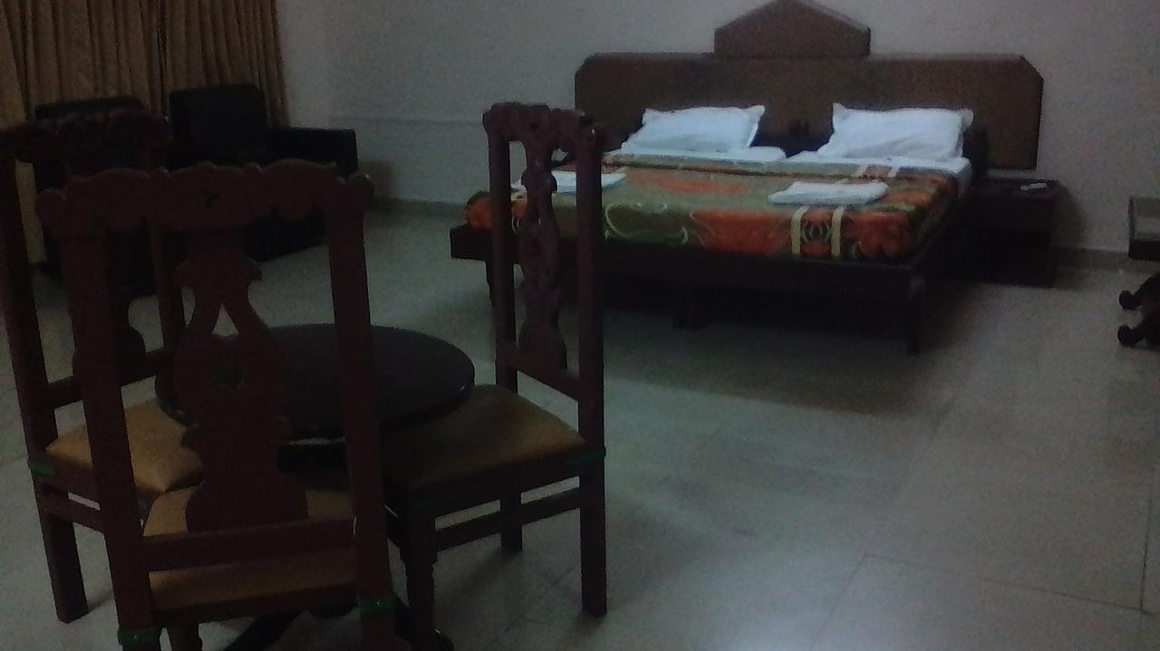 Hotel Nuhman Kondotty Bagian luar foto