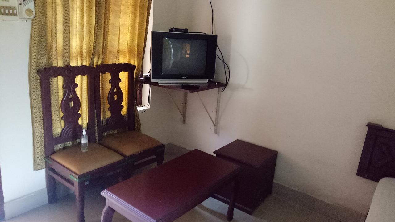 Hotel Nuhman Kondotty Bagian luar foto