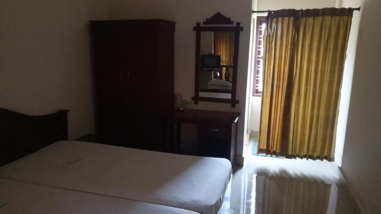 Hotel Nuhman Kondotty Bagian luar foto