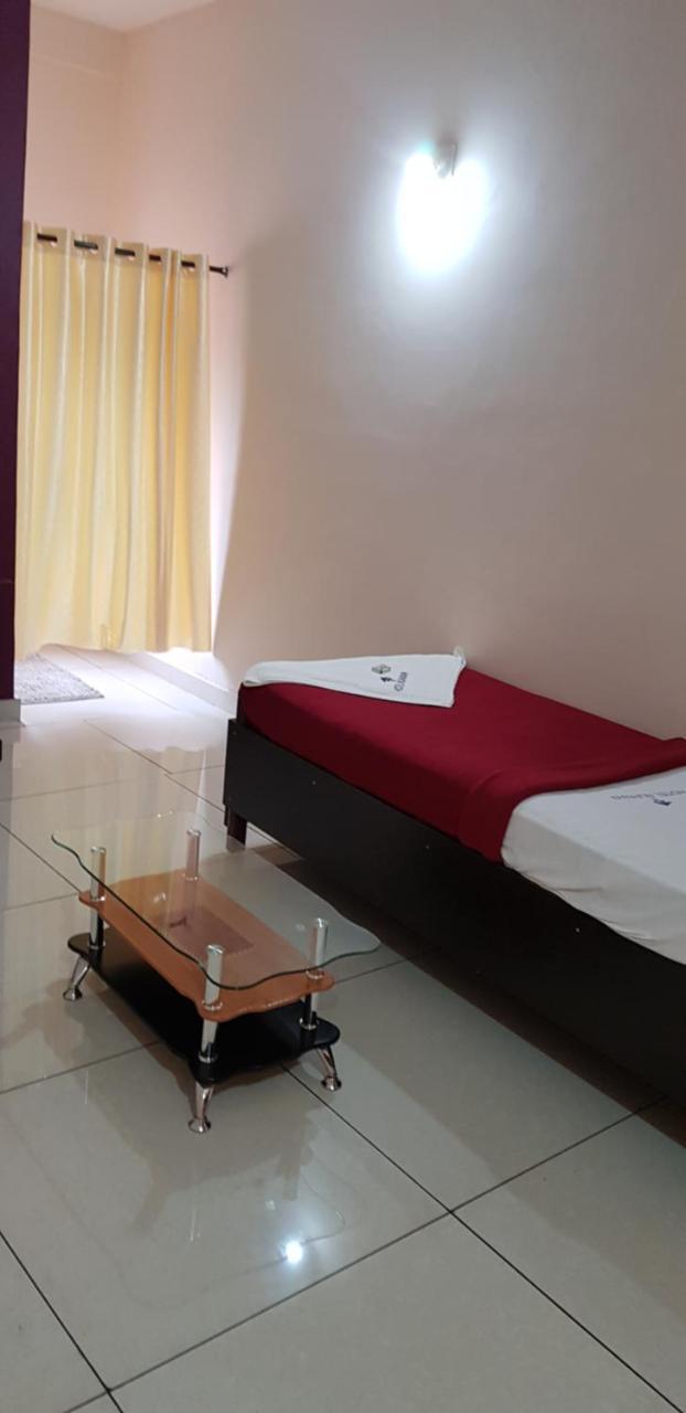 Hotel Nuhman Kondotty Bagian luar foto