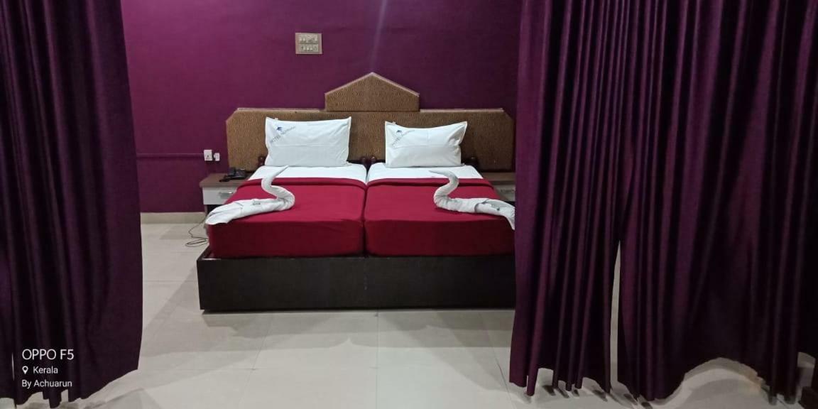 Hotel Nuhman Kondotty Bagian luar foto