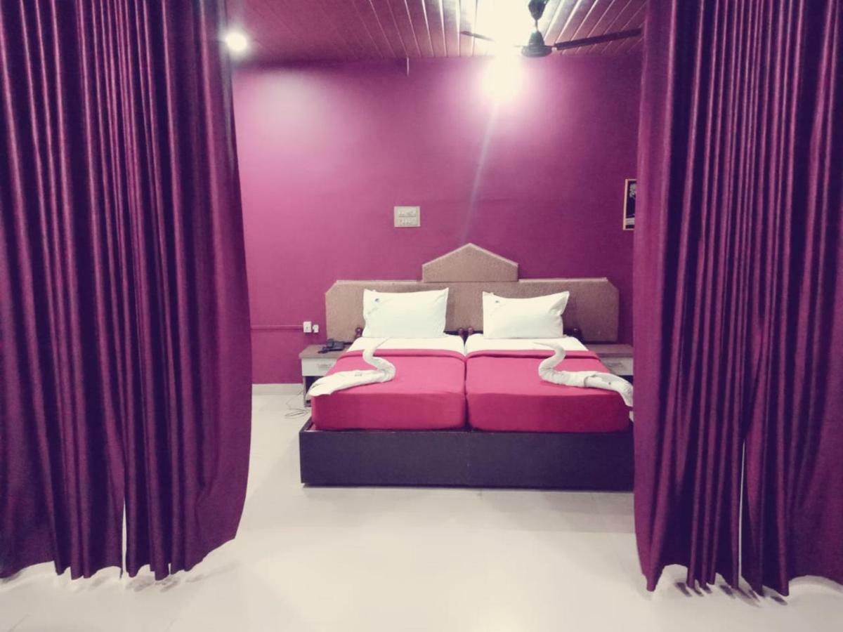 Hotel Nuhman Kondotty Bagian luar foto