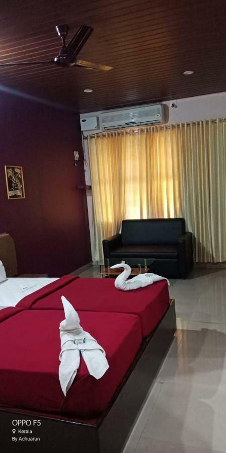 Hotel Nuhman Kondotty Bagian luar foto
